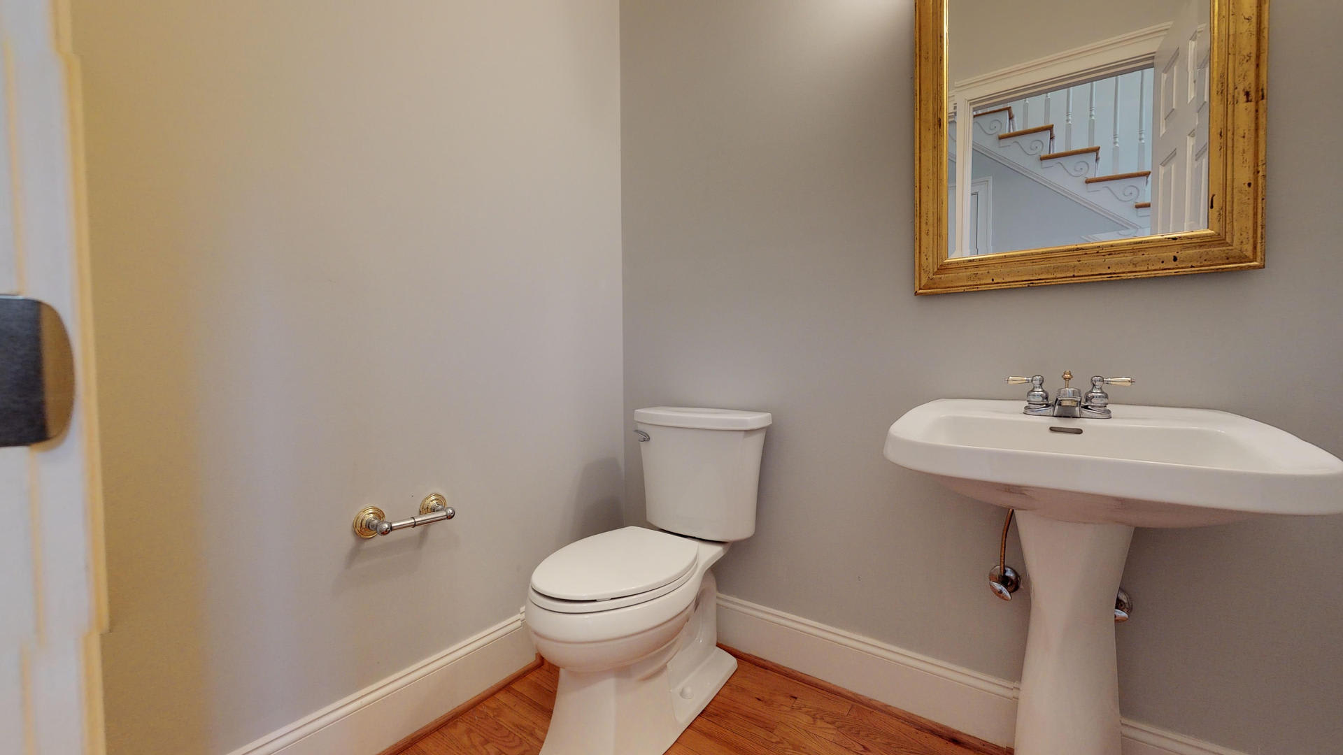 Stunning Brick Home in Cotswold in Quiet cul-de-sac – photo 5