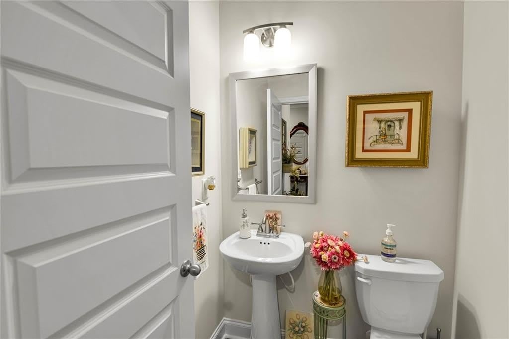 2423 Chene Drive – photo 5