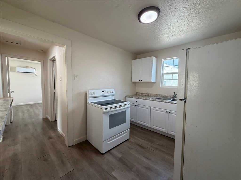 3126 Naples Street – photo 5