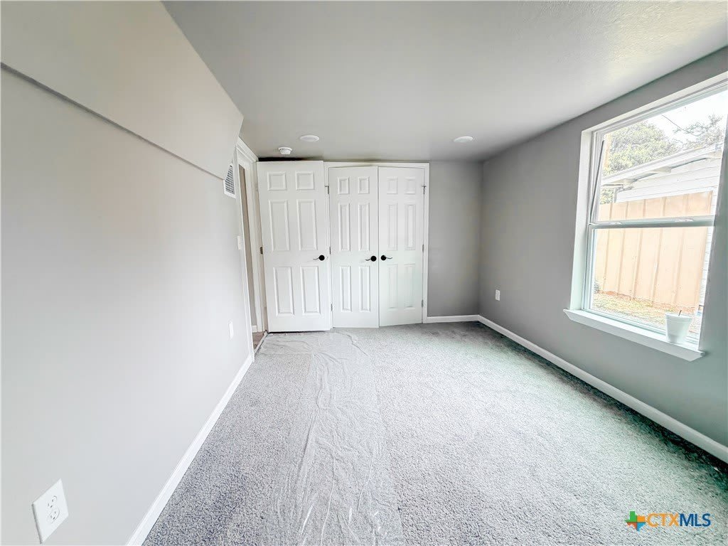 1404 W Ave E – photo 3