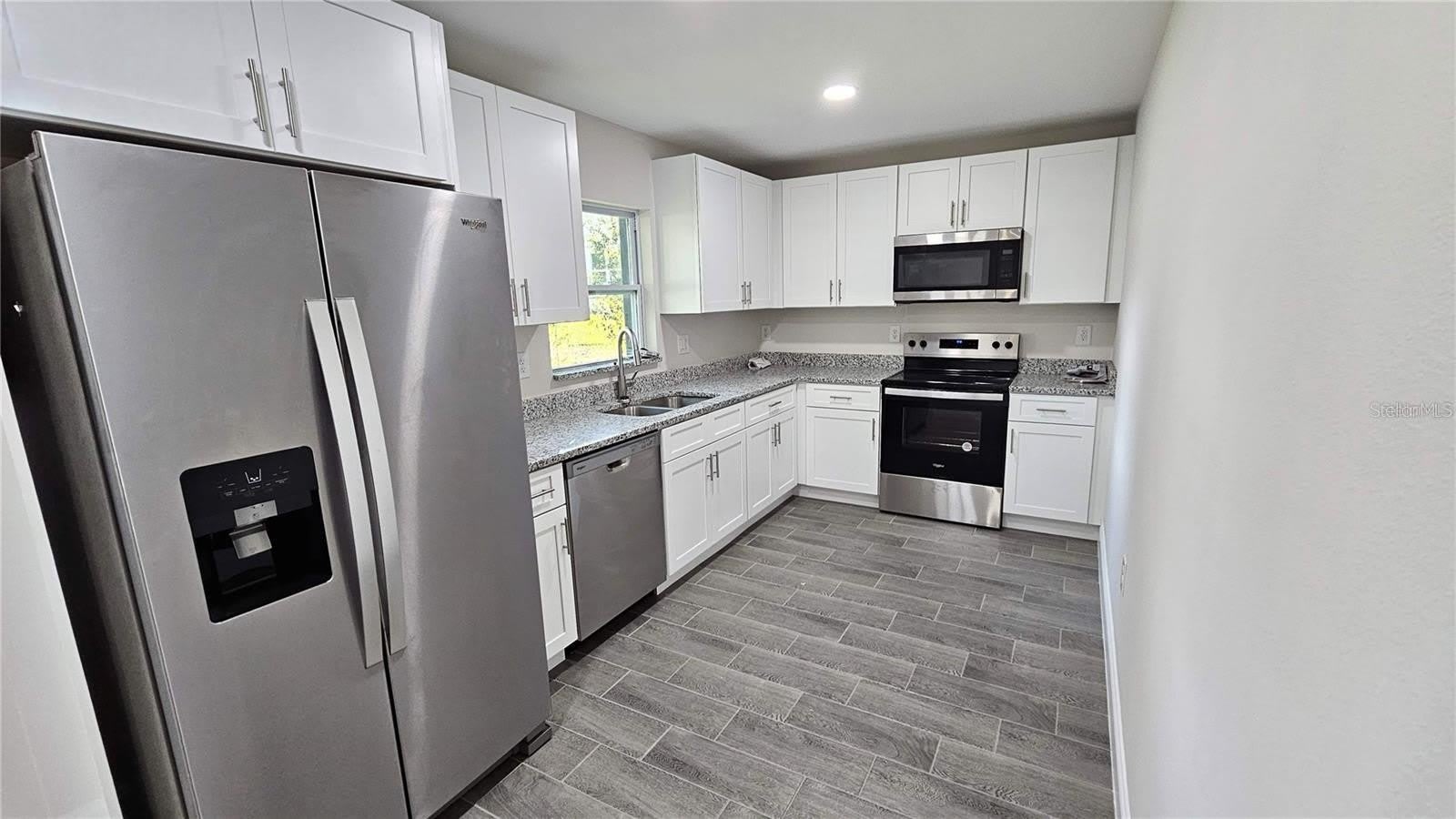 604 LIME Avenue – photo 5