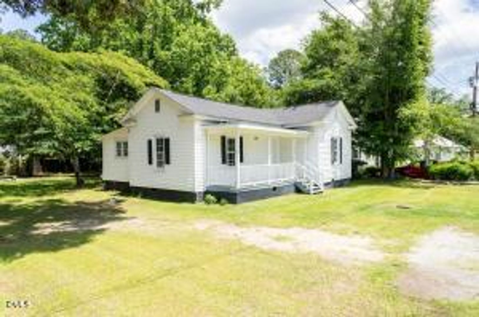 Recently Refreshed Two Bedroom Home! – photo 4