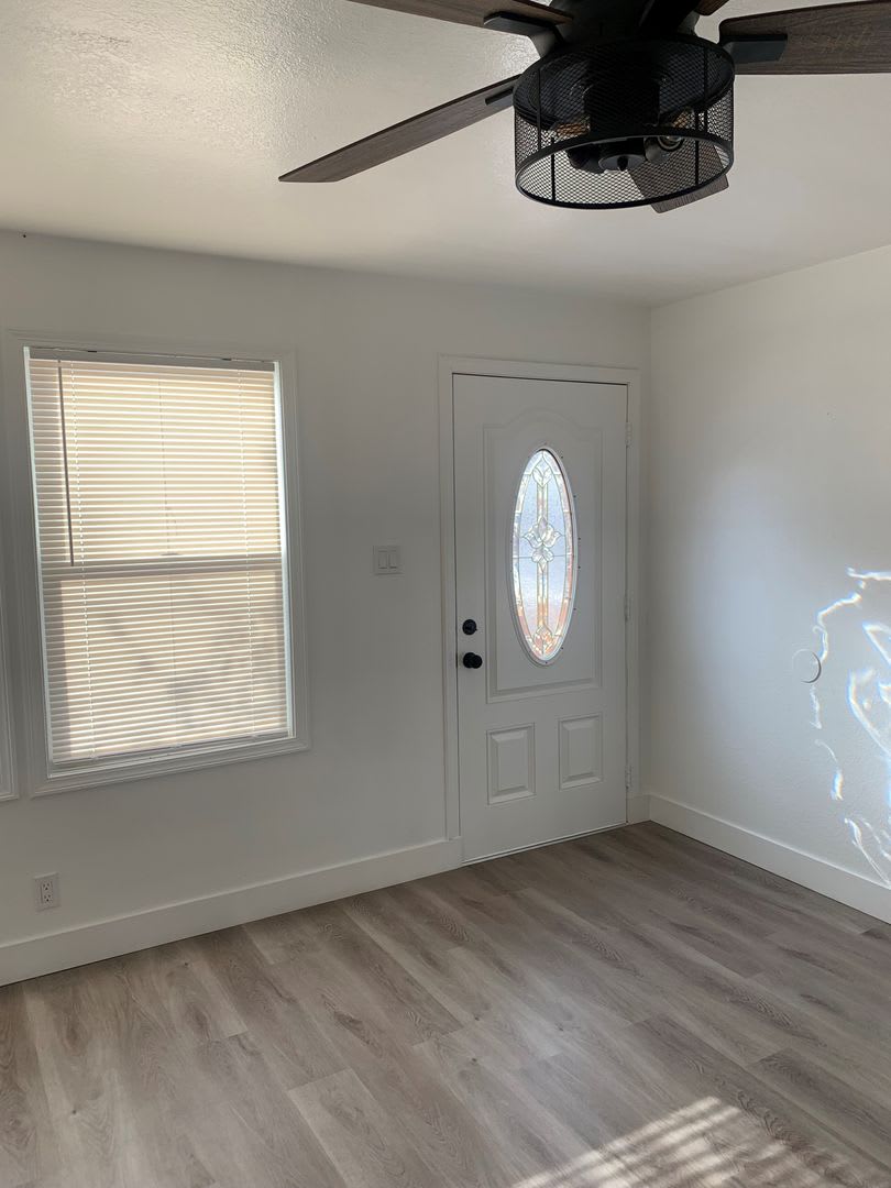 2 Bedroom 1 Bath Home – photo 2