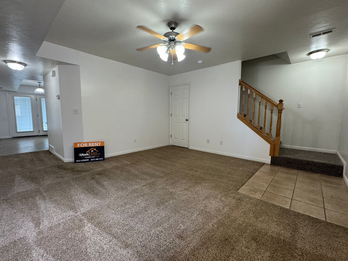 3 bedroom 2.5 Bath 1 car garage -Small Dogs Allowed – photo 5