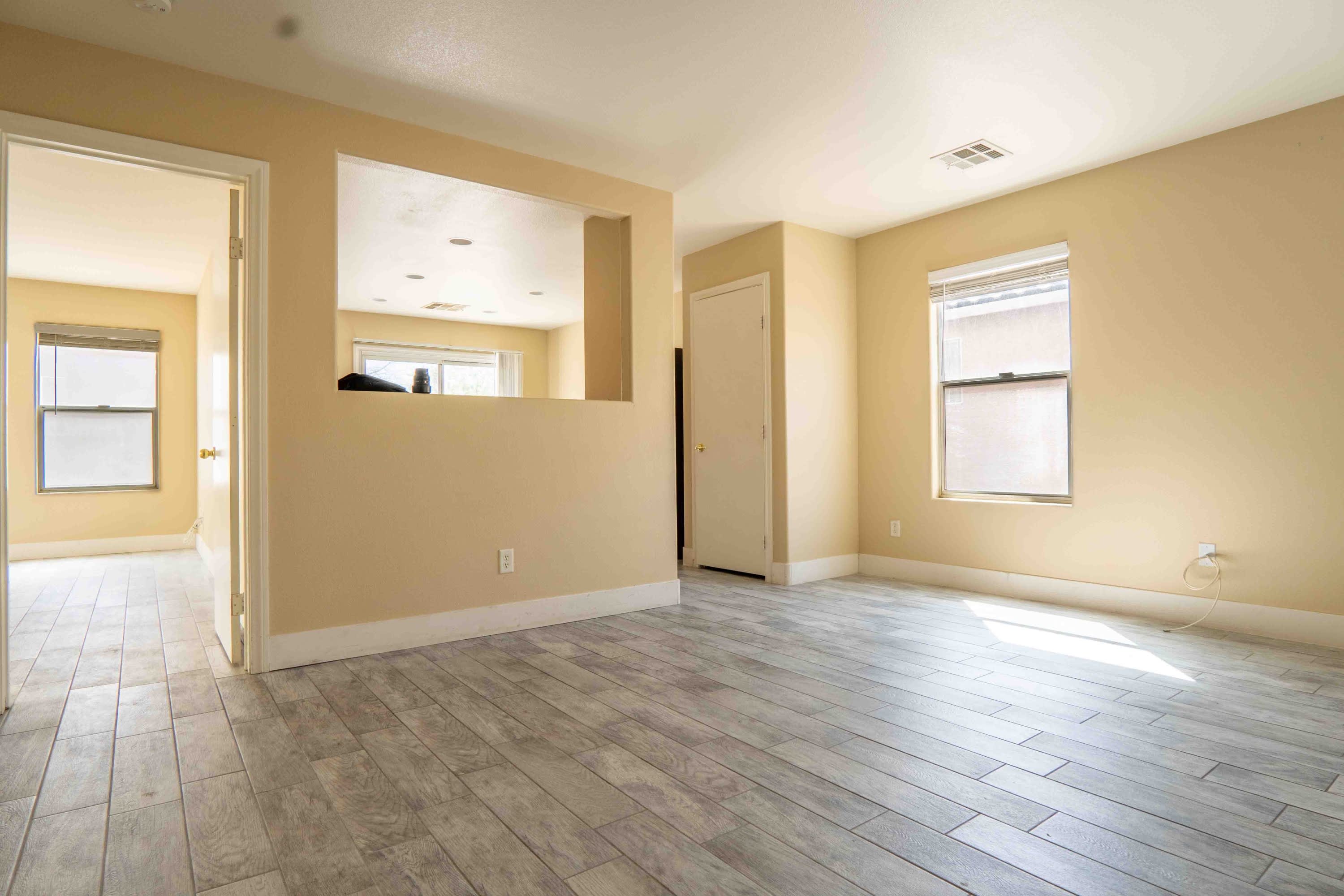 5558 Rollins Street – photo 5