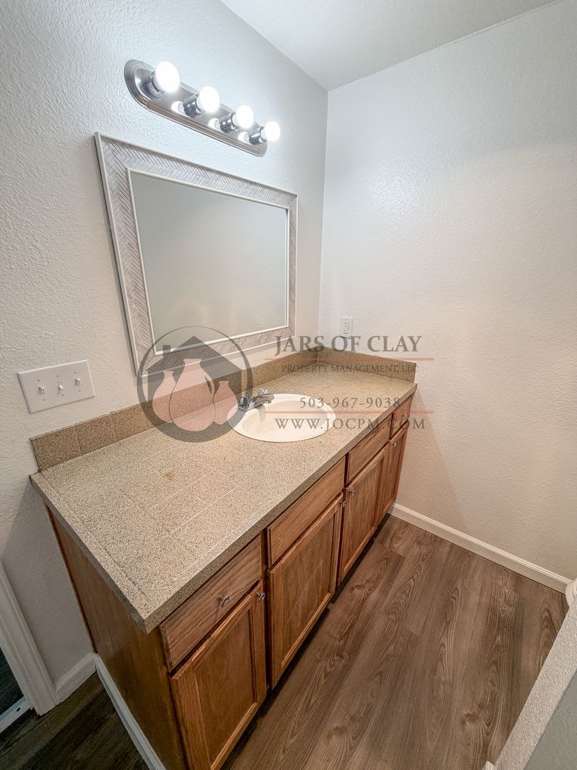 1/2 Off First Full Month's Rent – photo 5