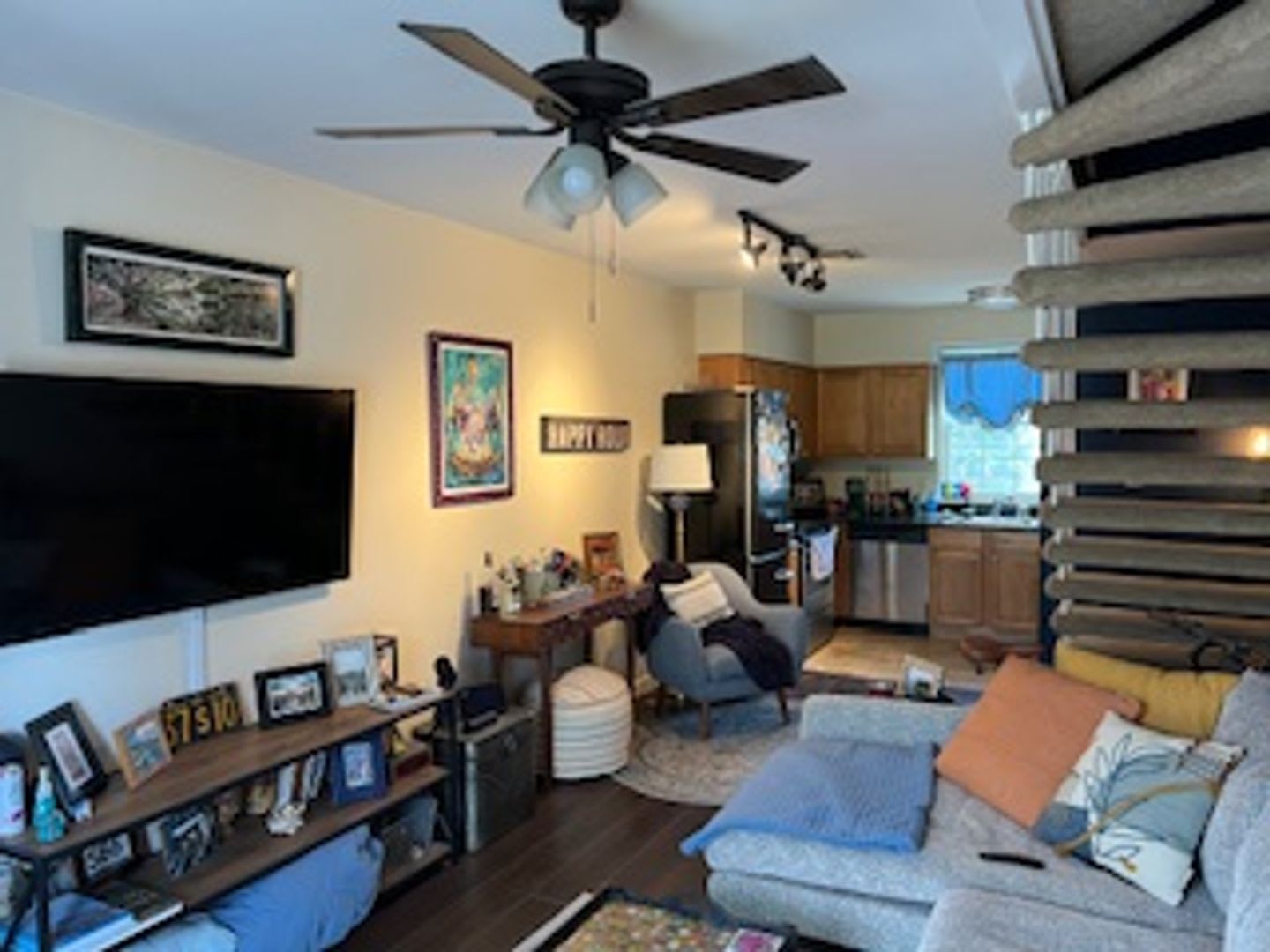 301 Seattle St. Unit 11 – photo 3