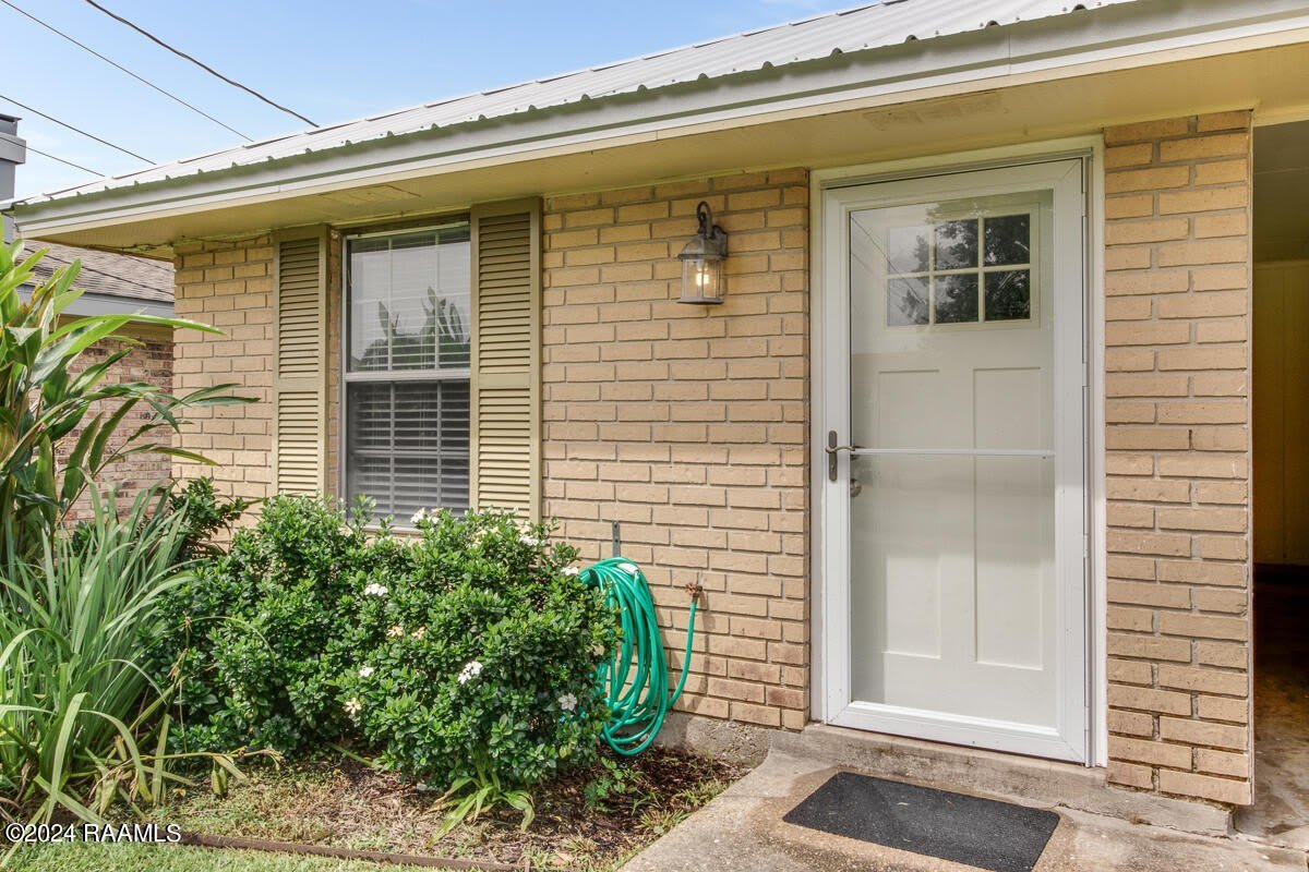303 Gerald Drive – photo 3