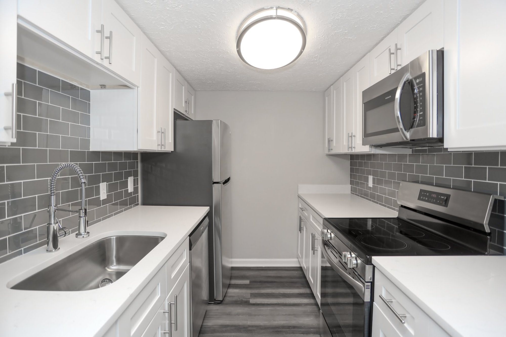 Meridian Court South – photo 5