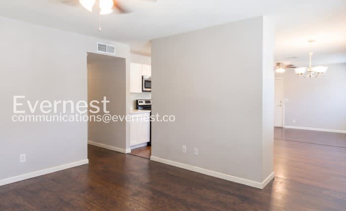 2333 East Camino Street – photo 4