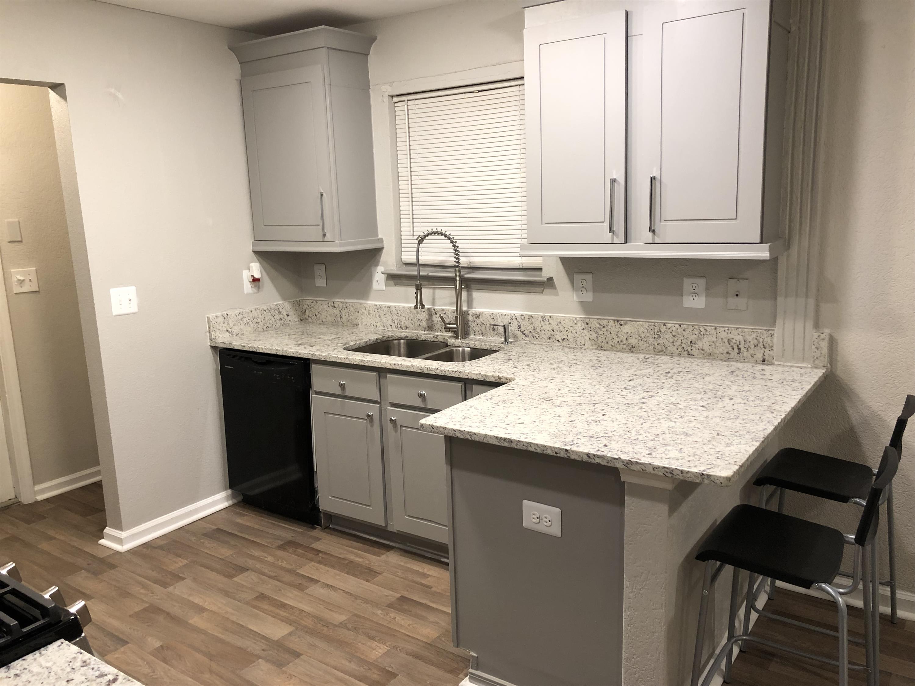 6634 Coventry Point – photo 5