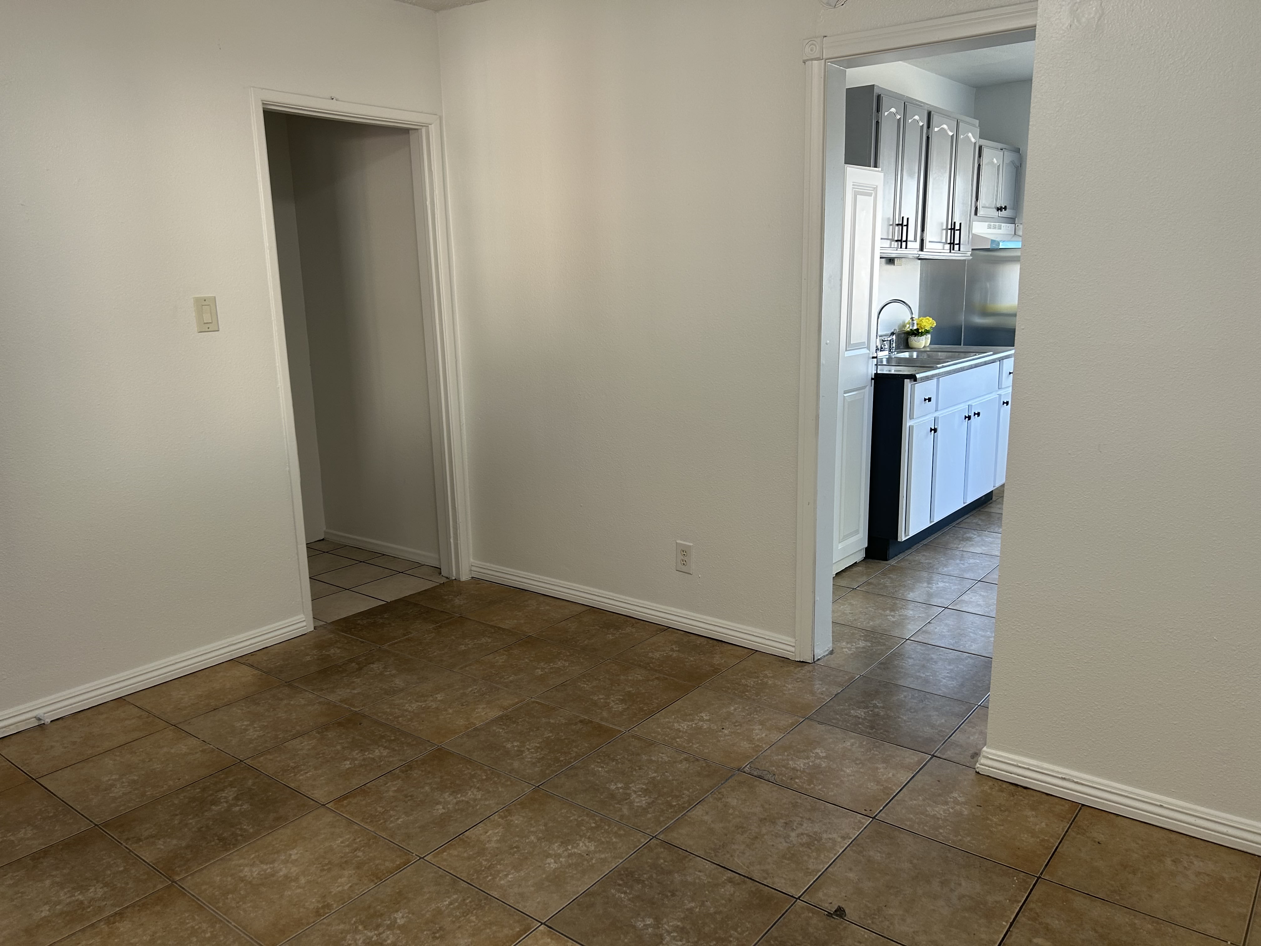 10818 Croesus Ave – photo 5