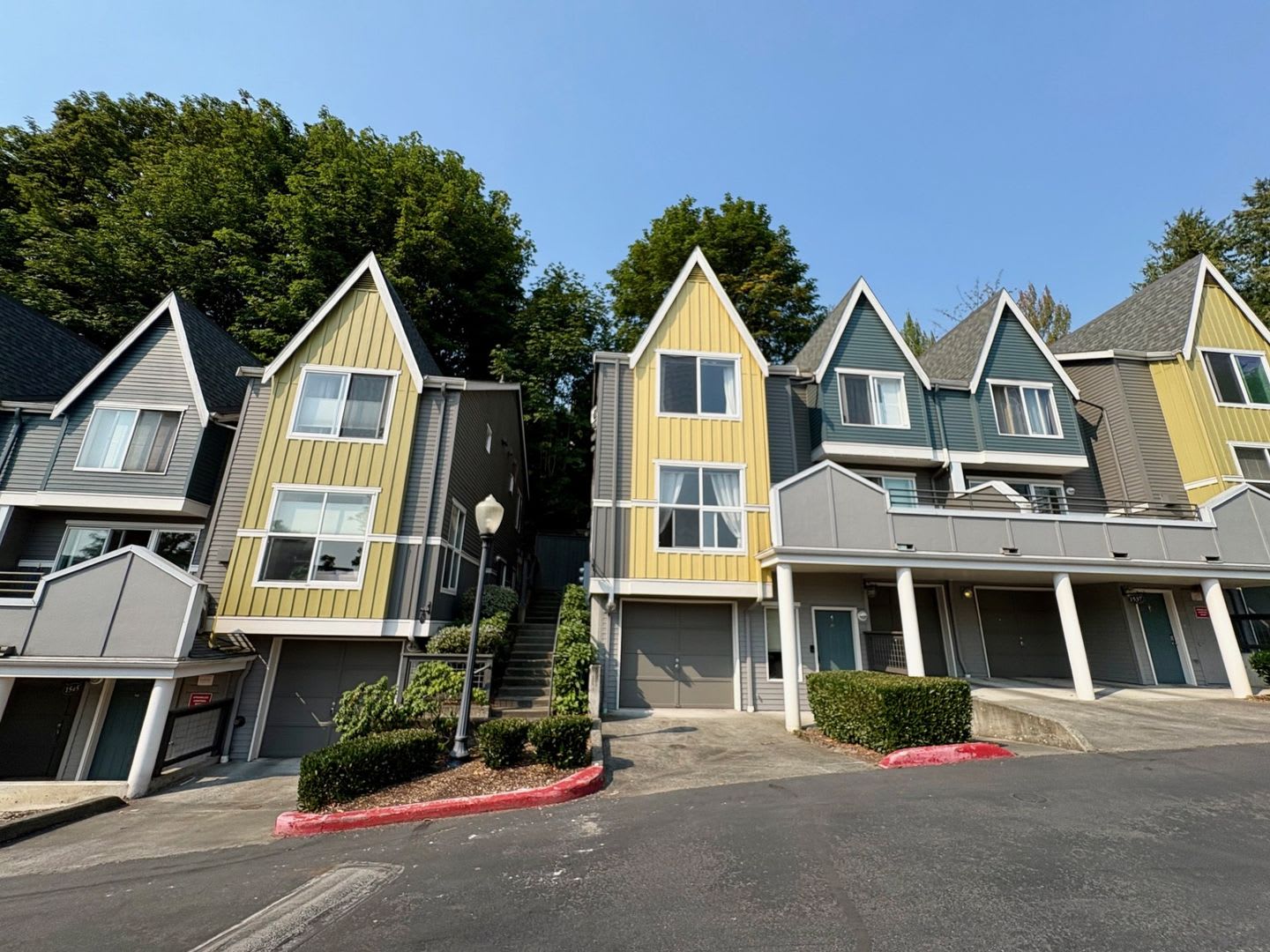 Cherrylane Condominium ~ Beacon Hill – photo 3