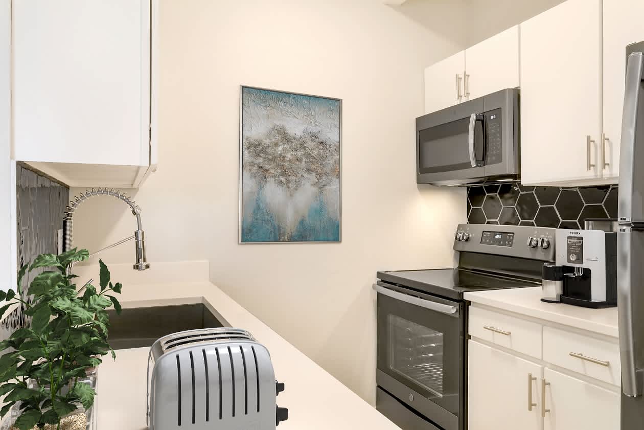 515 Clarkson – photo 4