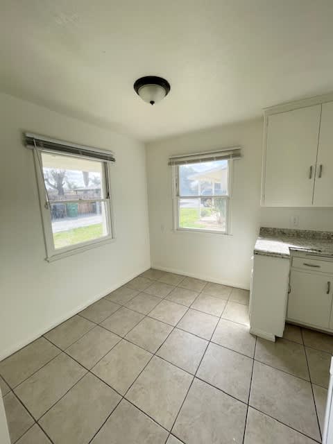 24450 Myers Avenue – photo 3