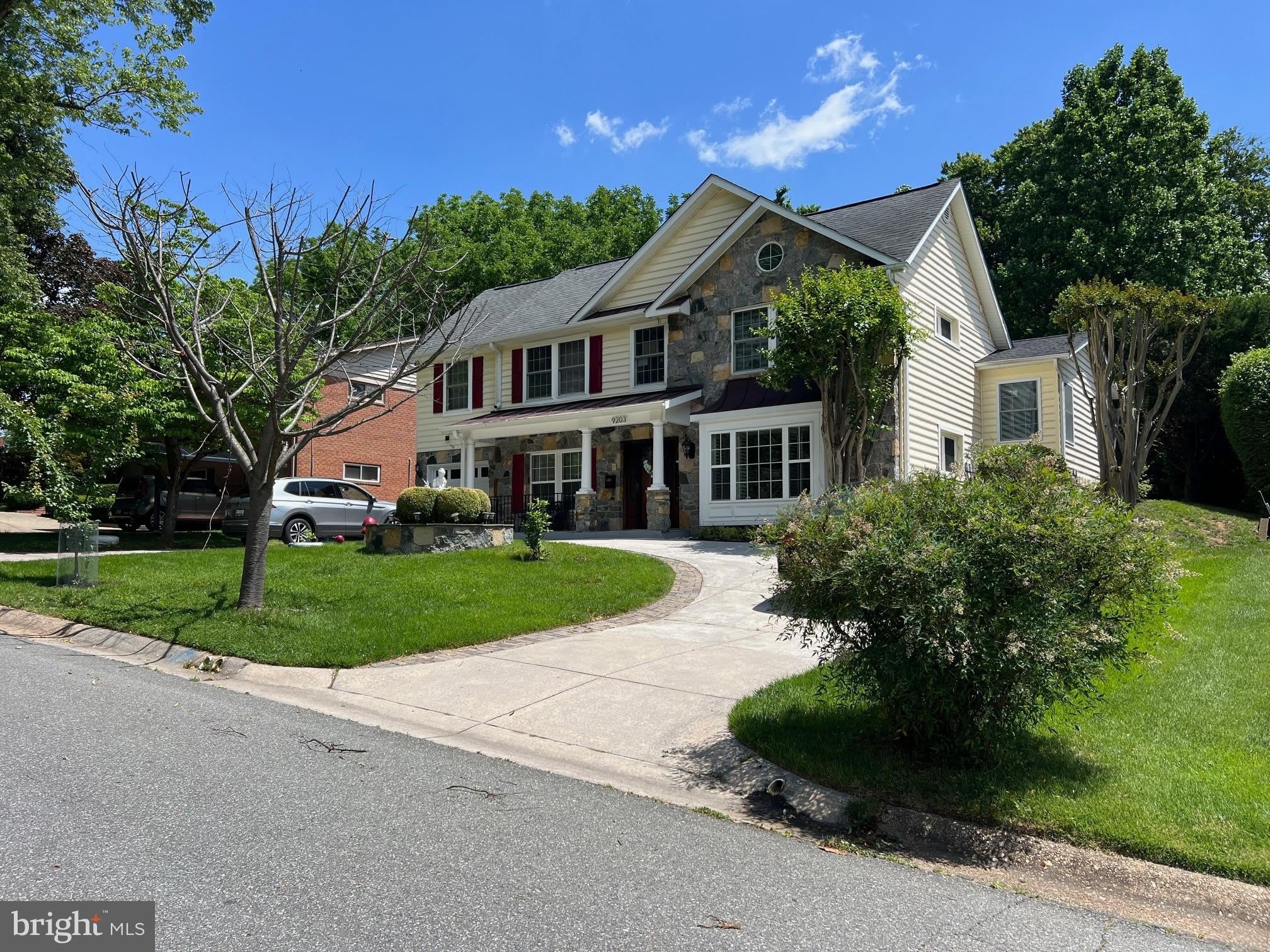 9203 Cedarcrest Drive – photo 2