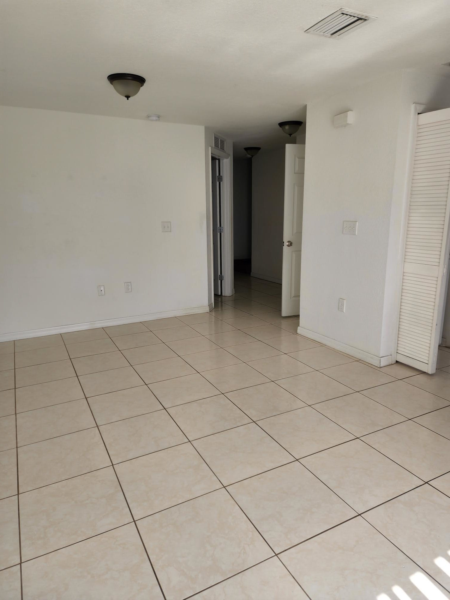 304 North 61St Terrace – photo 4
