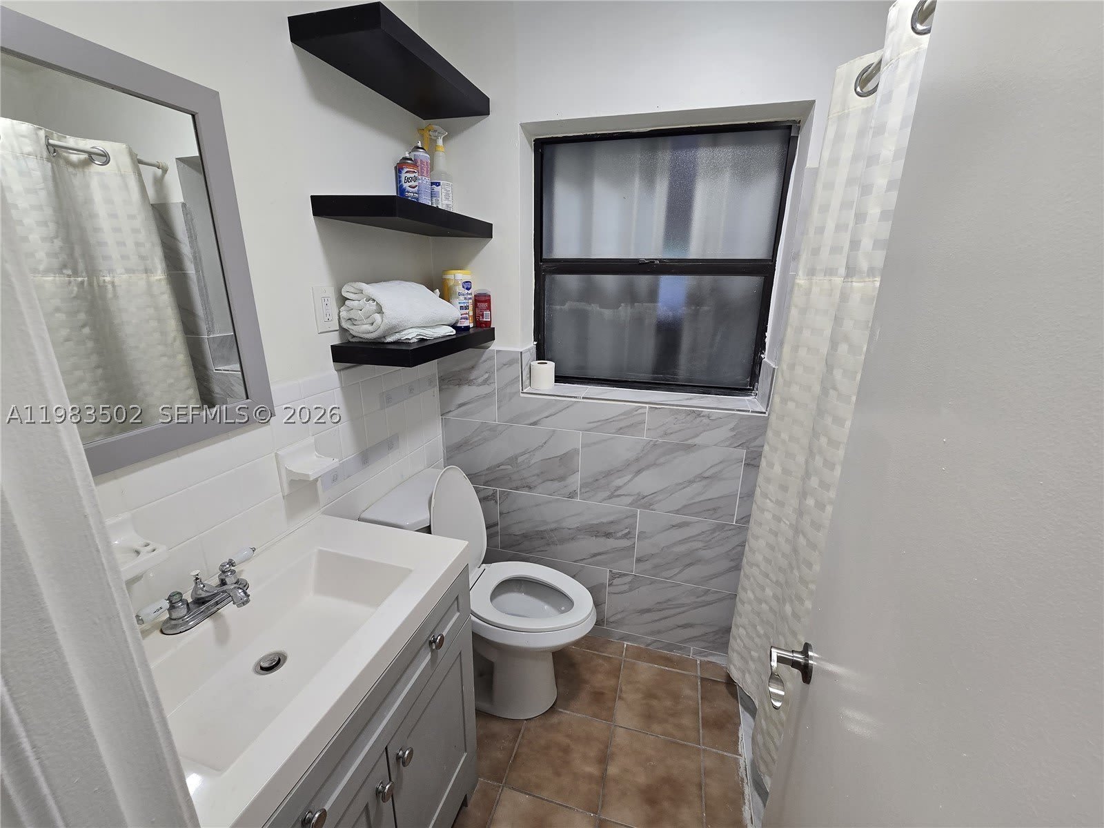704 SW 2nd Ave – photo 4