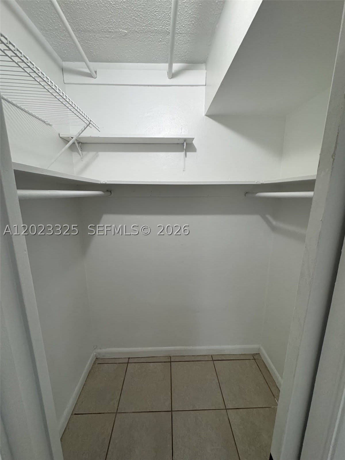 1643 NE Miami Gardens Dr – photo 2