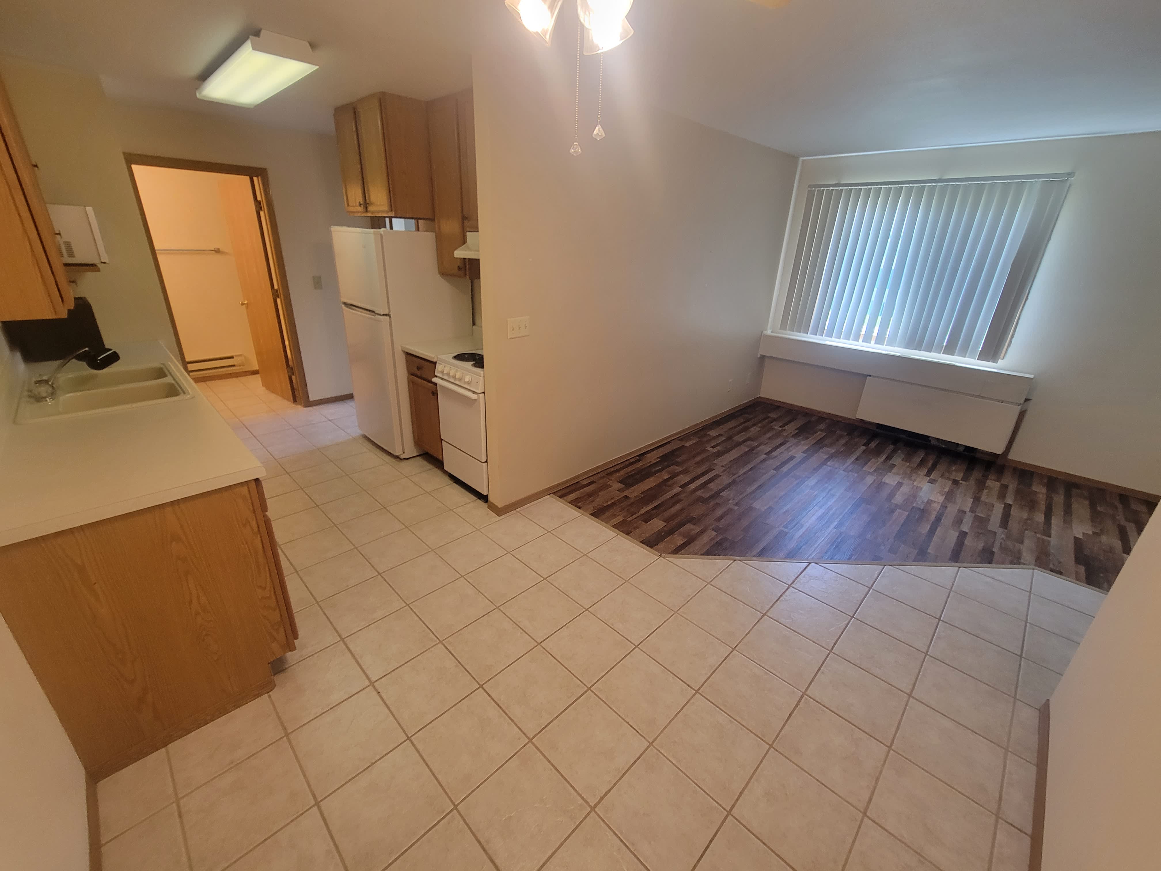 1709 La Cres St – photo 1