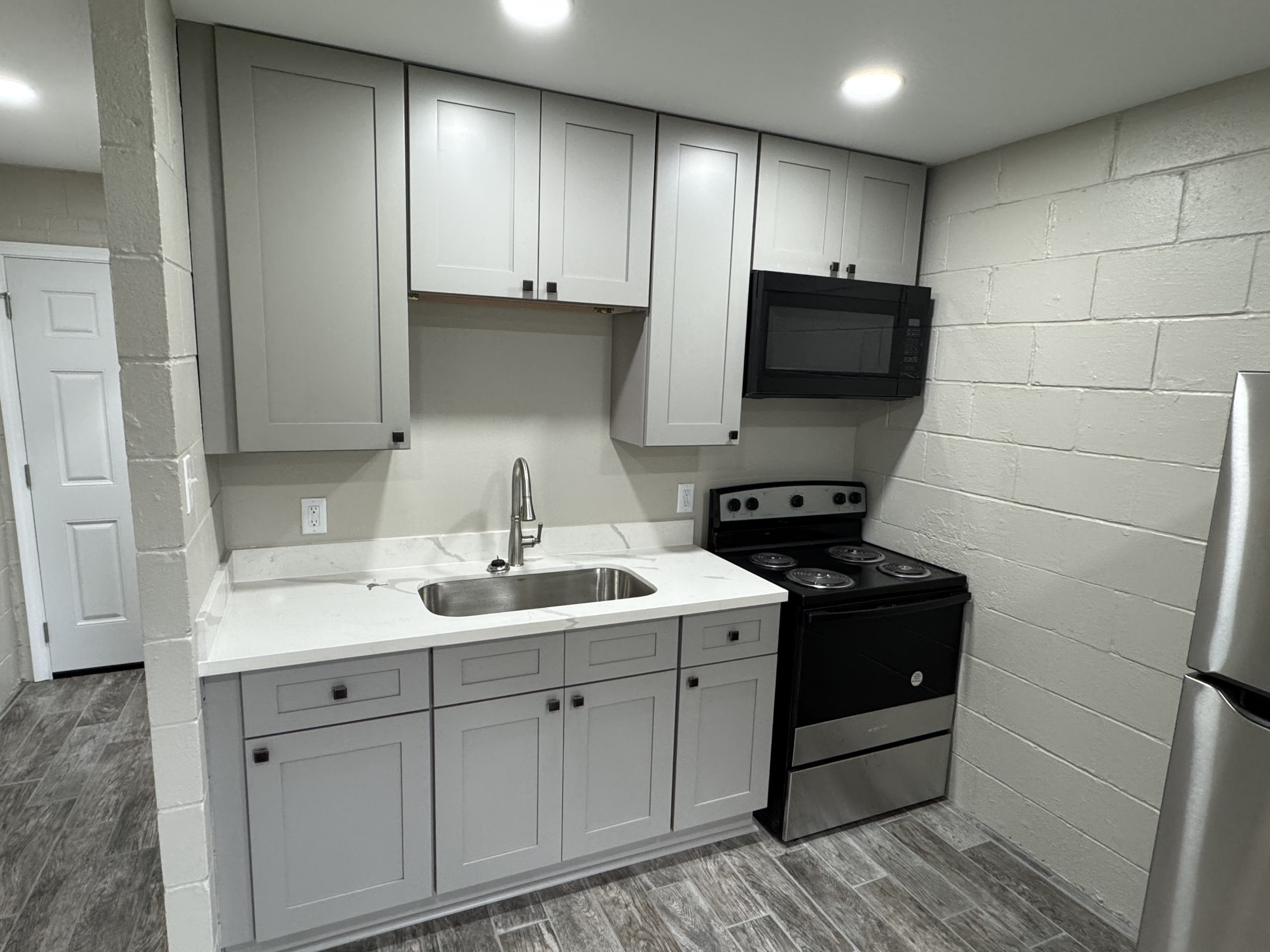 1140 Church St. B – photo 1