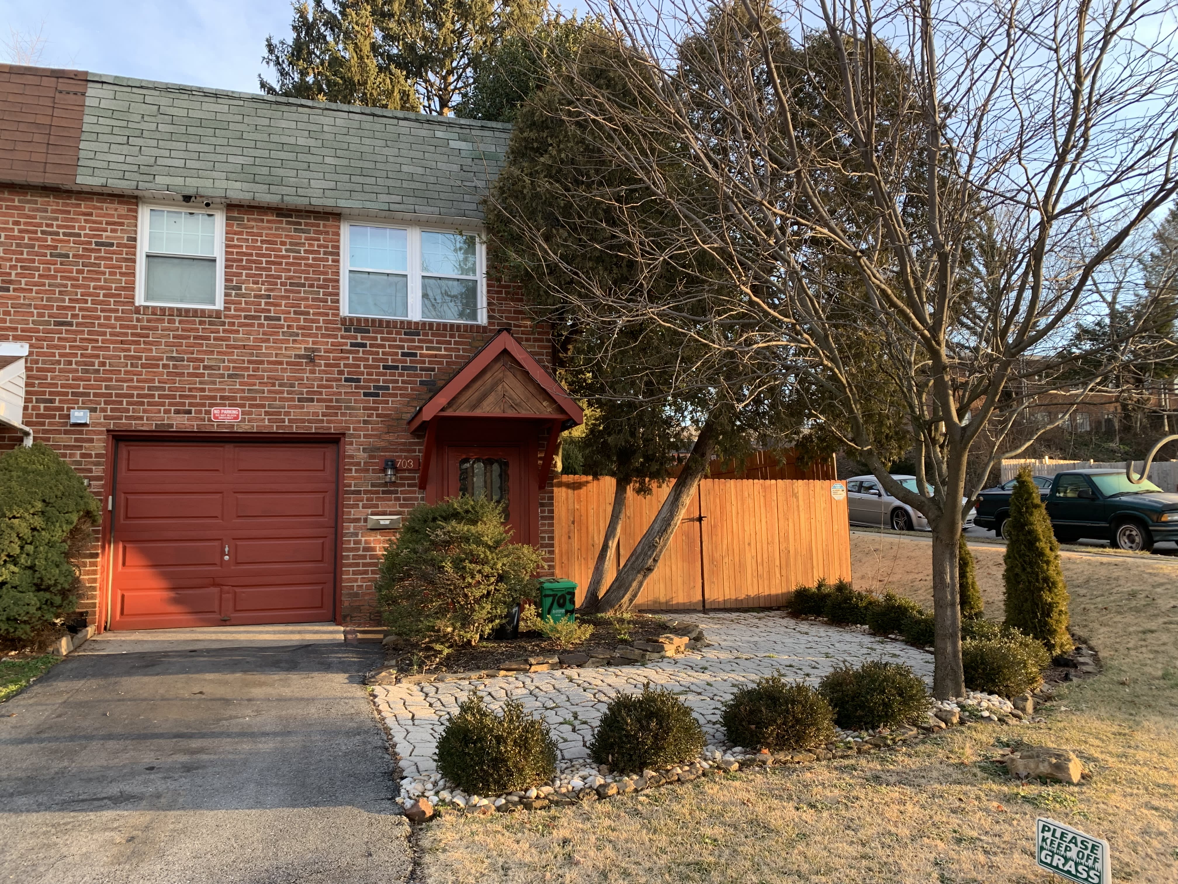 703 Dixon Street – photo 1