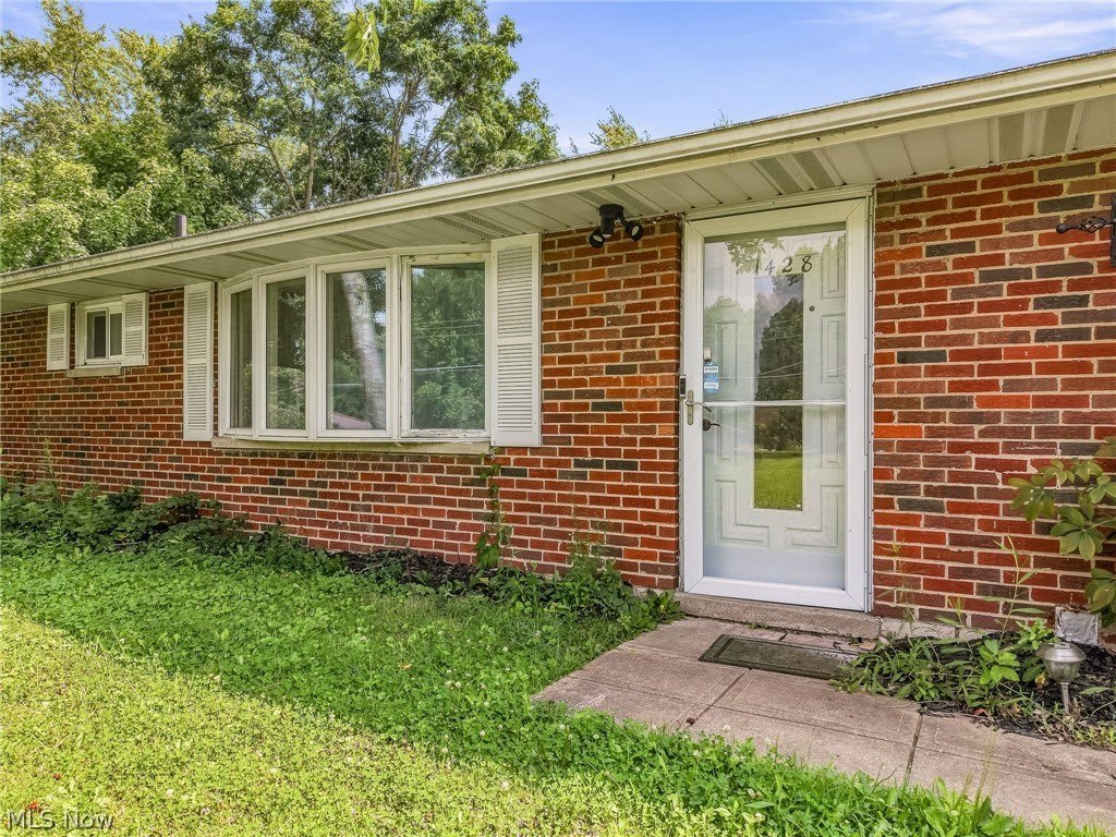 1428 Laurel Drive – photo 4