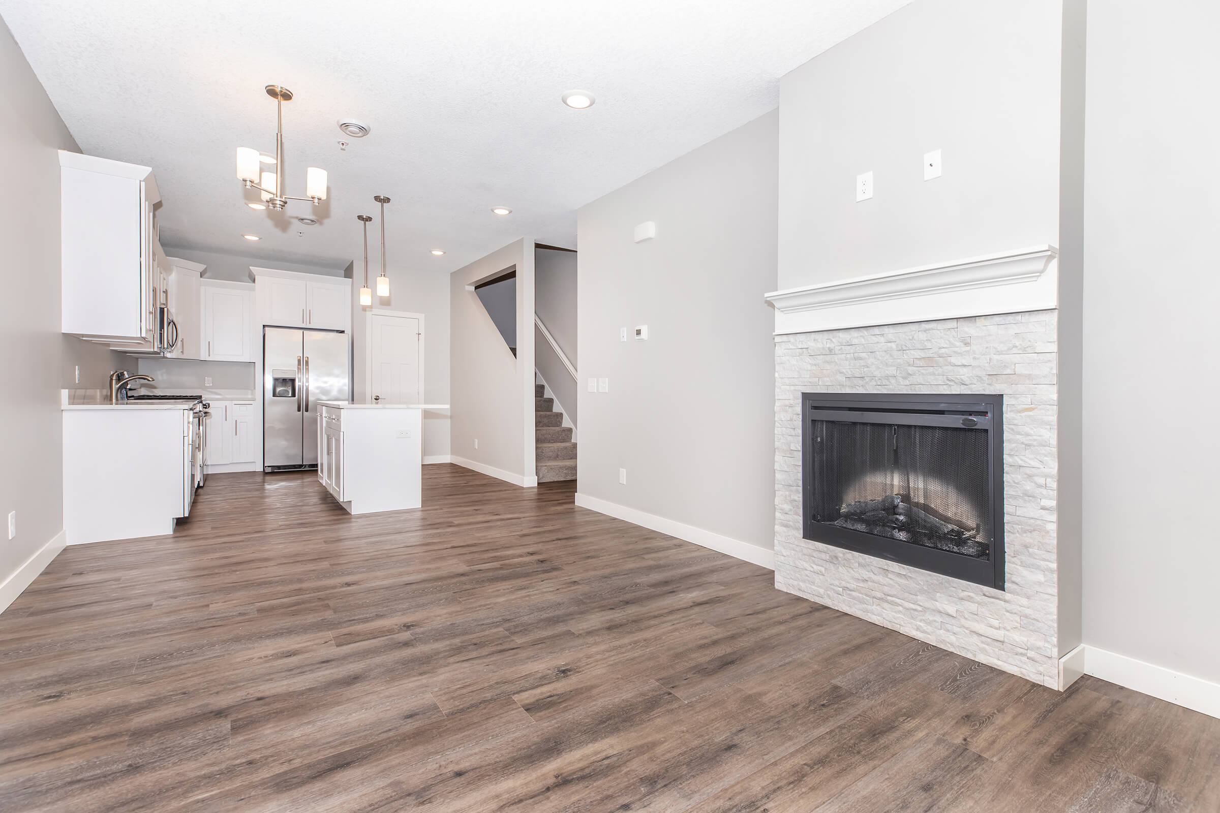 1161 Palisade Drive Northeast – photo 2