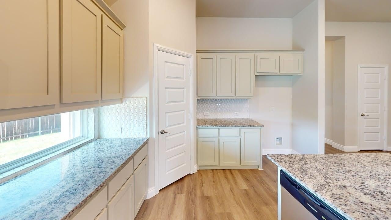 204 Rosewood Drive – photo 5