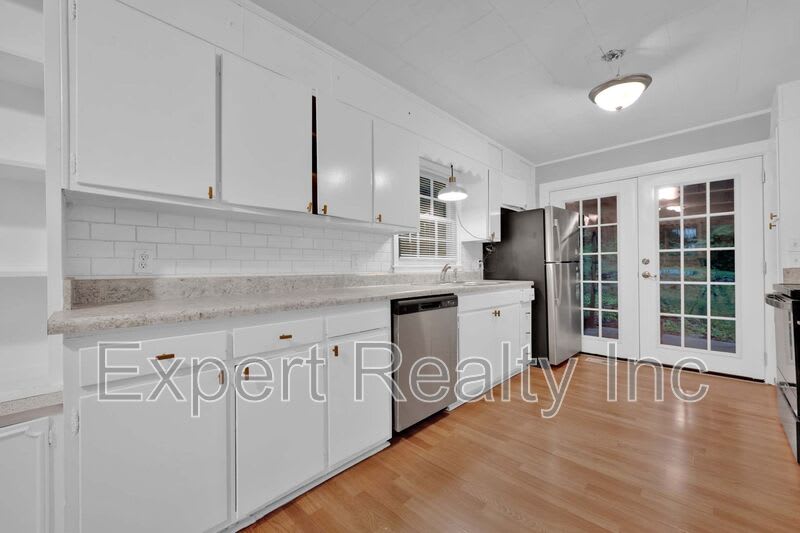 900 75Th St S – photo 5