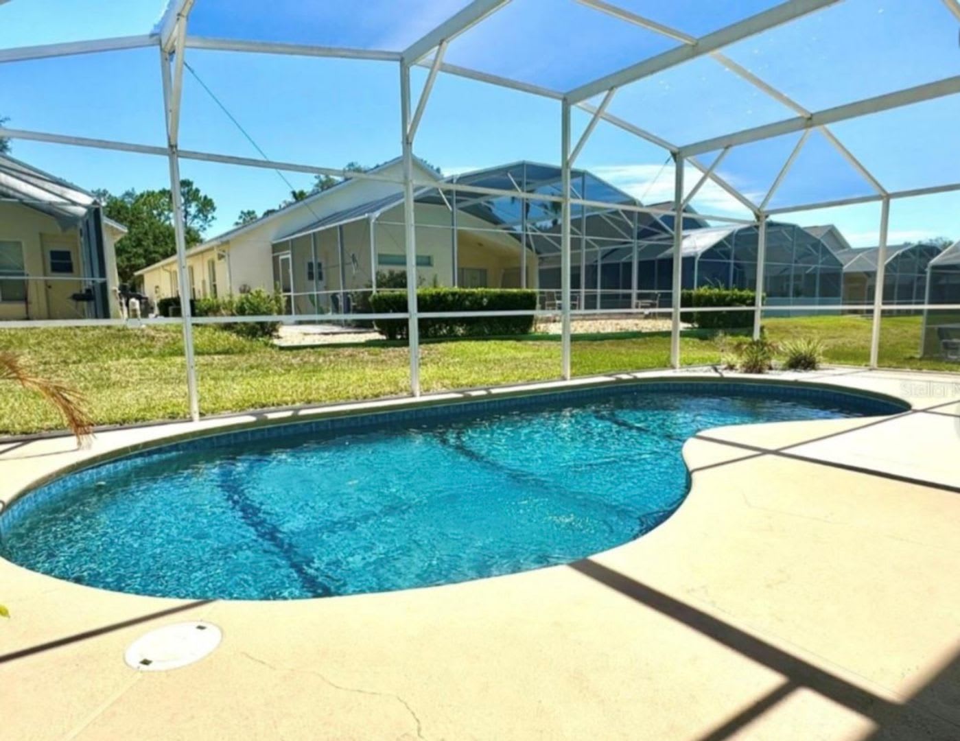 5 Bedroom 3 Bathroom and private pool Home For Rent in Davenport – photo 3
