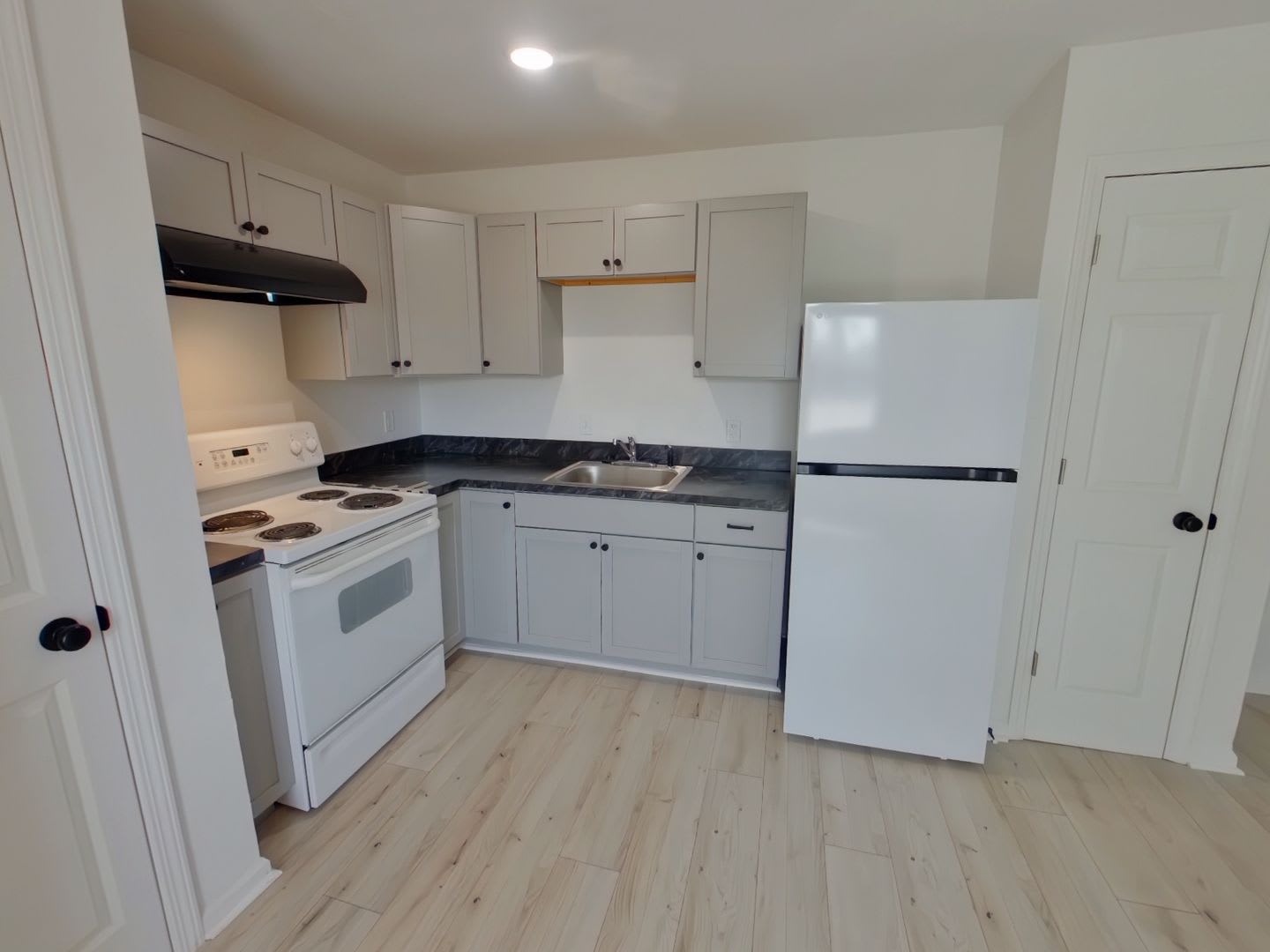 5BR Renovated Home – photo 3