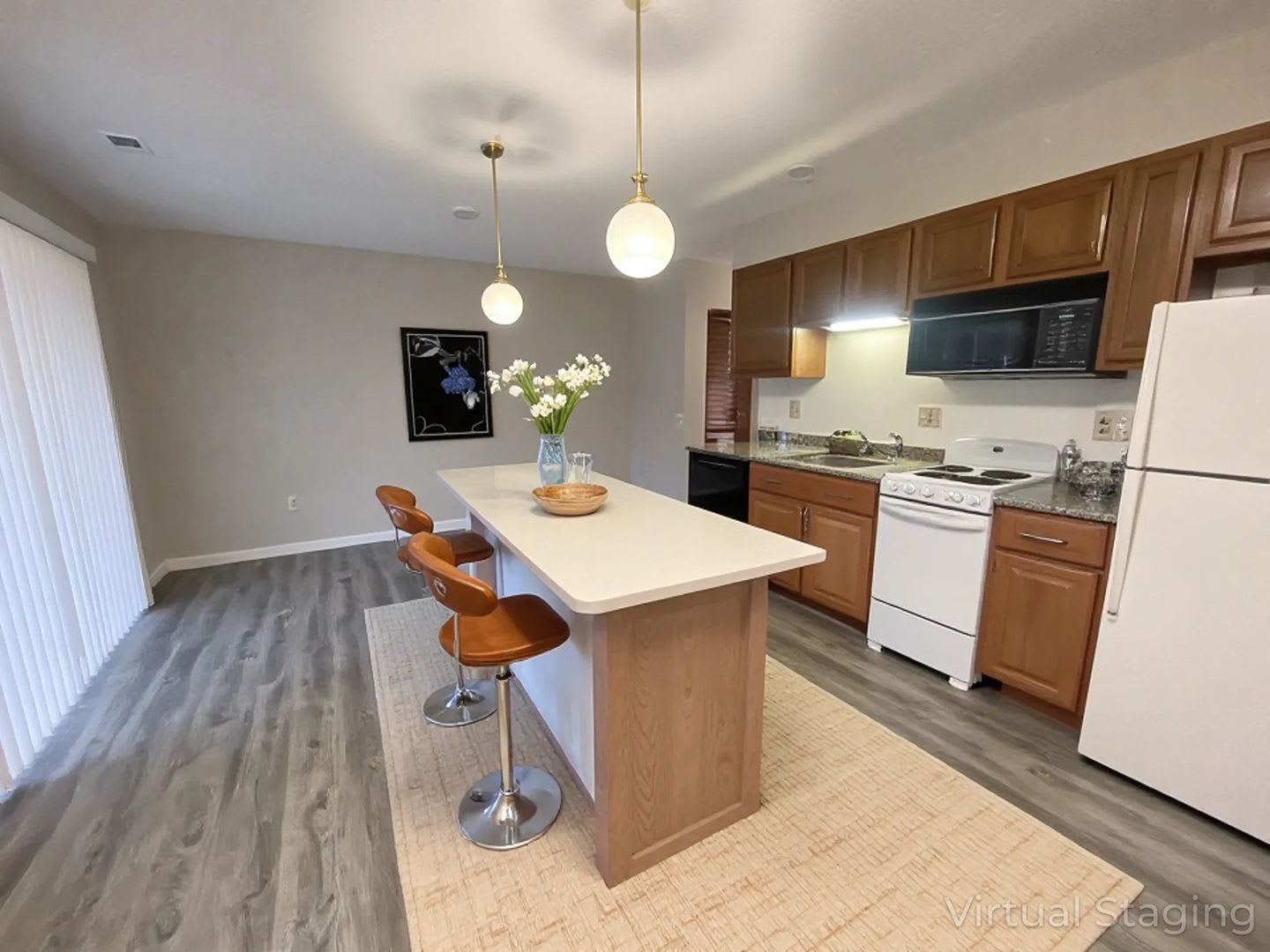 Nice 1 Bedroom 1 Bath Unfurnished Condo Recently Renovated – photo 2