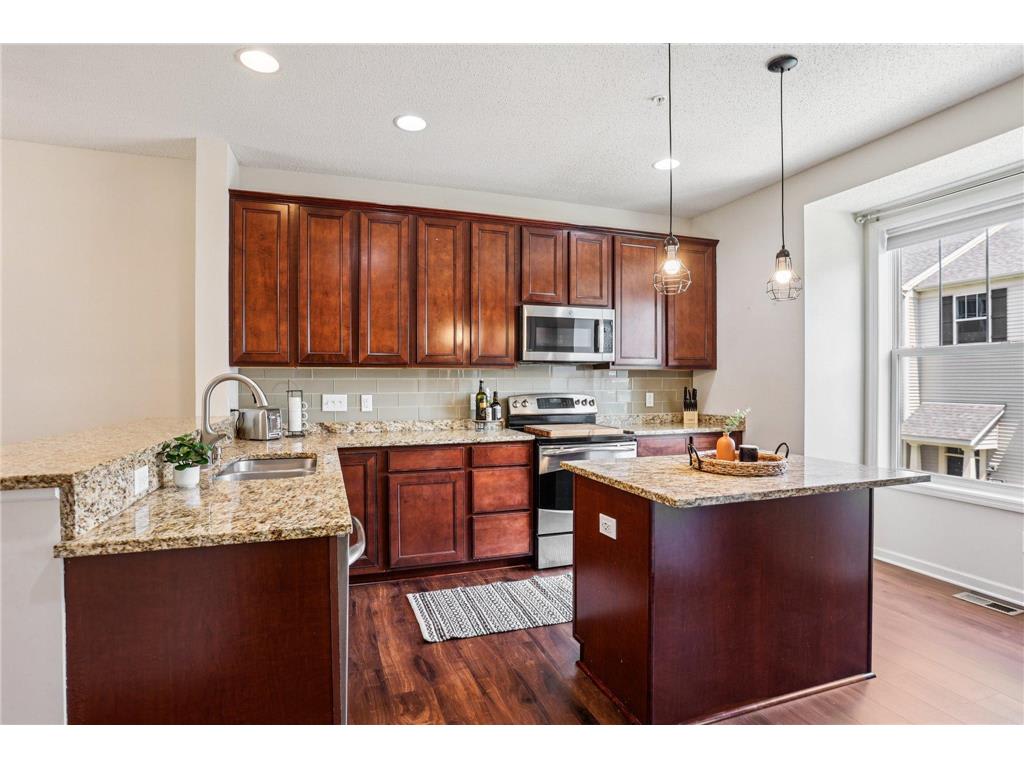 8257 Norwood Lane North – photo 3