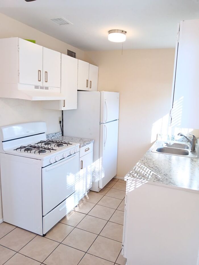 2933 North Geronimo Avenue – photo 2