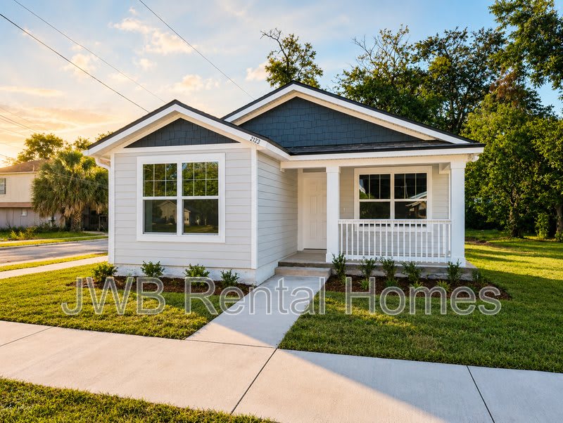 2123 Moncrief Rd – photo 1