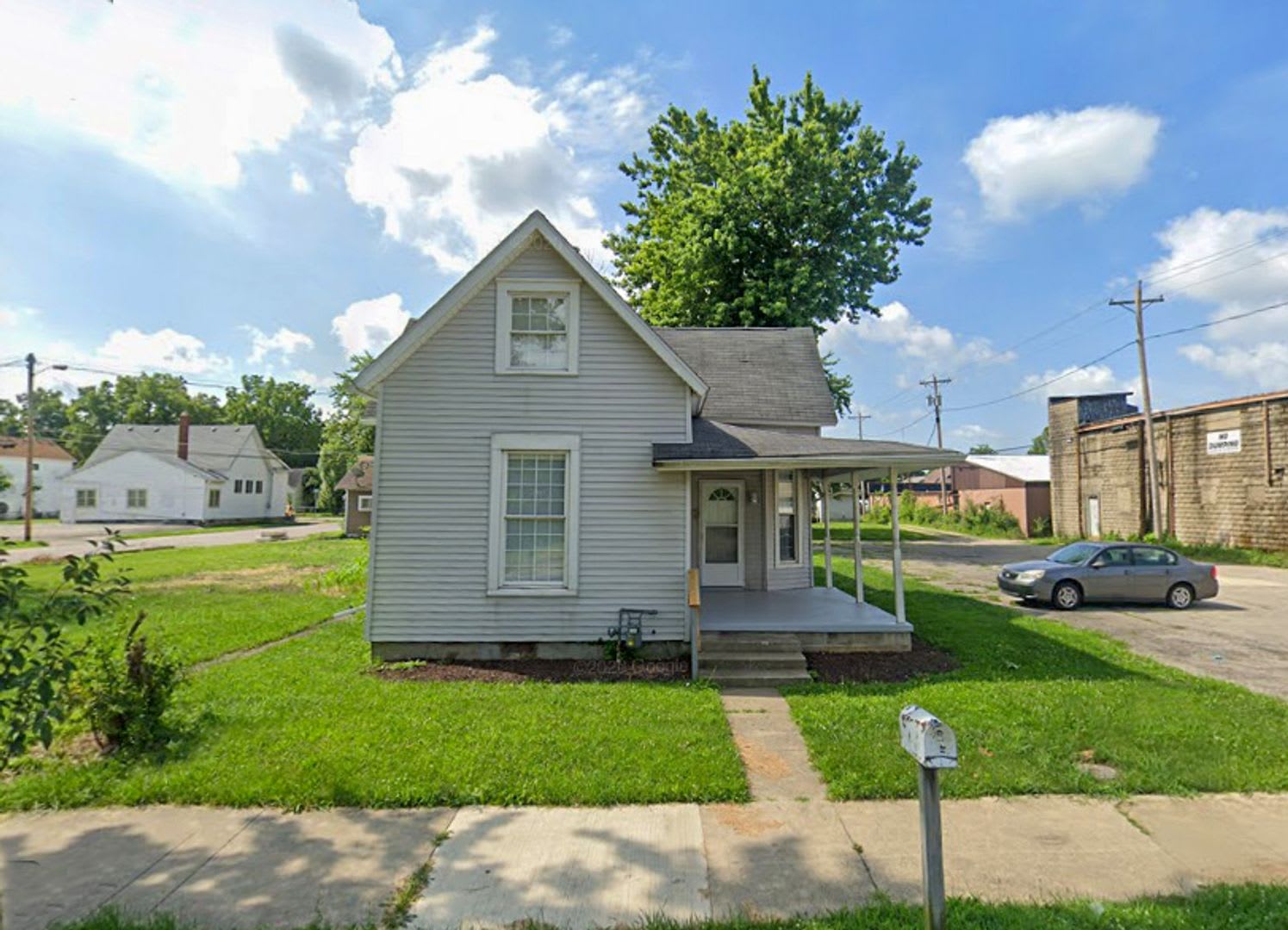 119 E 8th St – photo 1