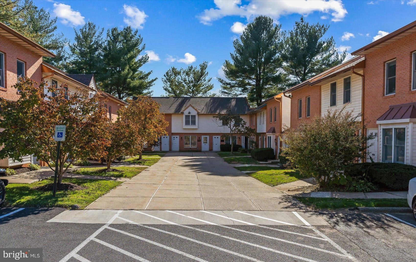 111 WARREN Road – photo 2