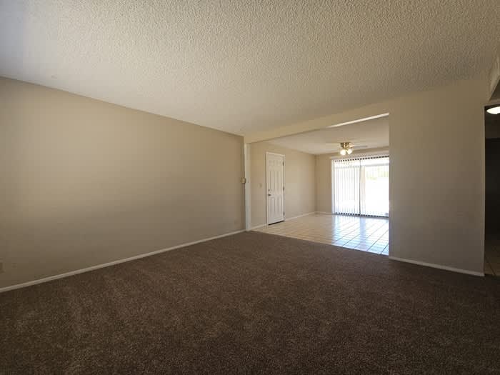 645 West Ingram Street – photo 5