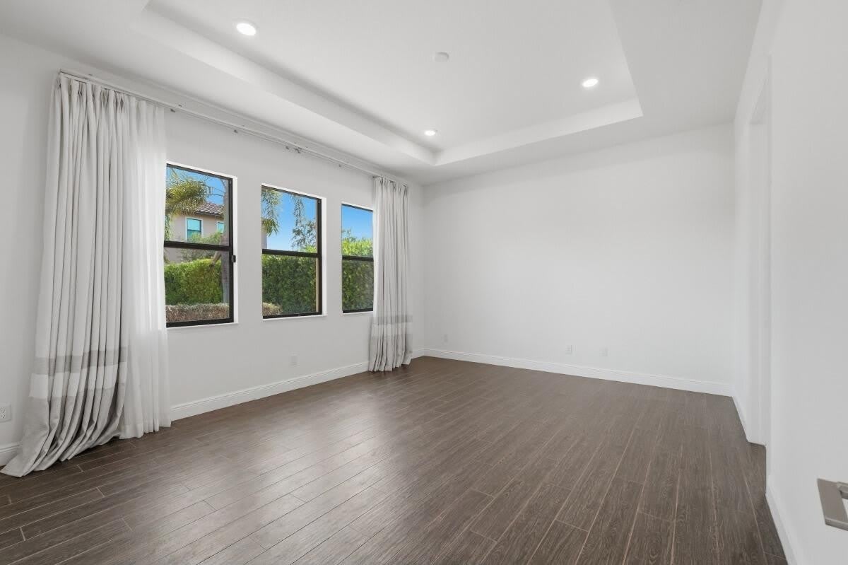 11760 Bayview Circle – photo 5