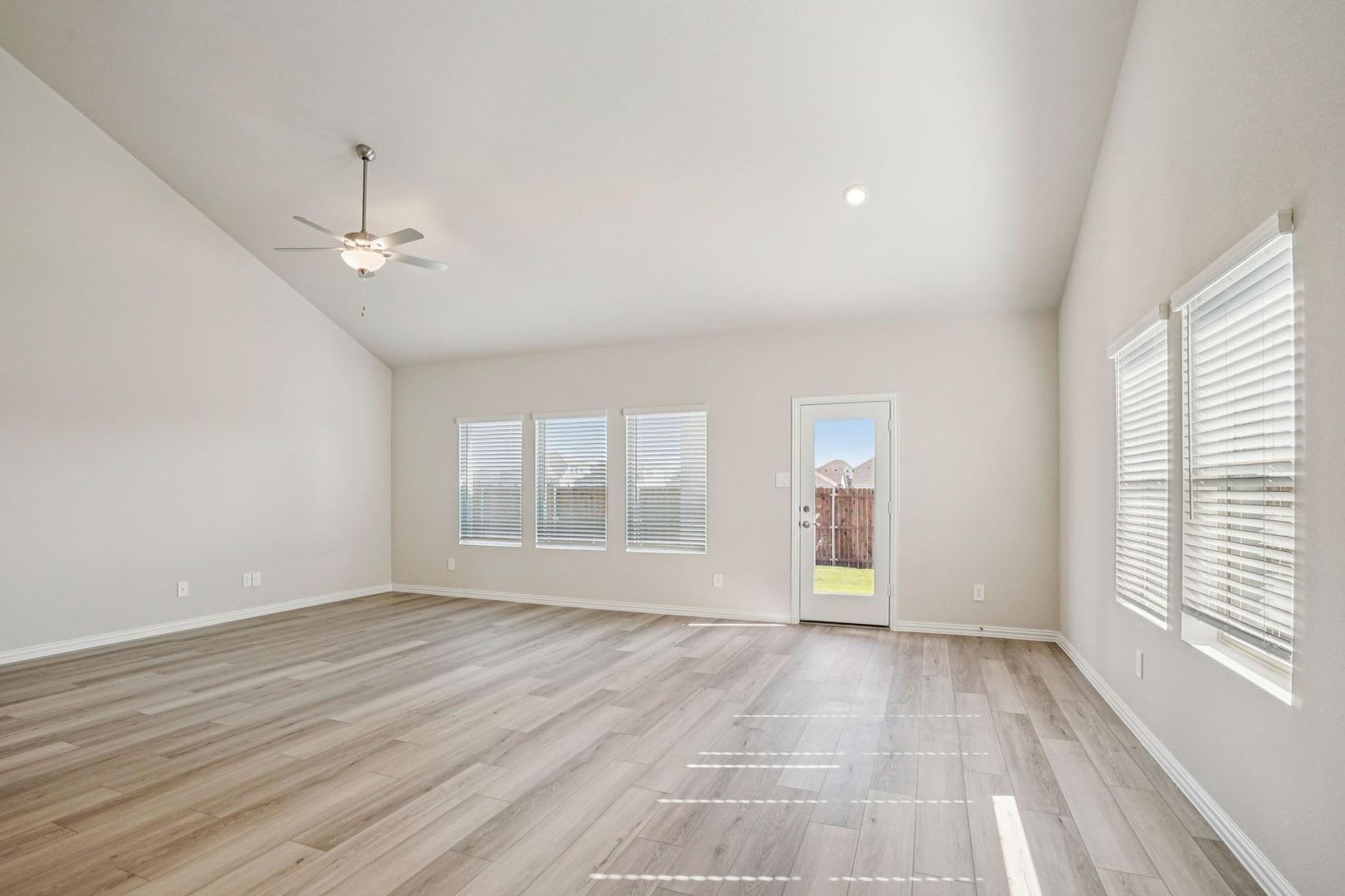 Where Modern Design Meets Smart Living Stunning New Kessler Model – photo 4