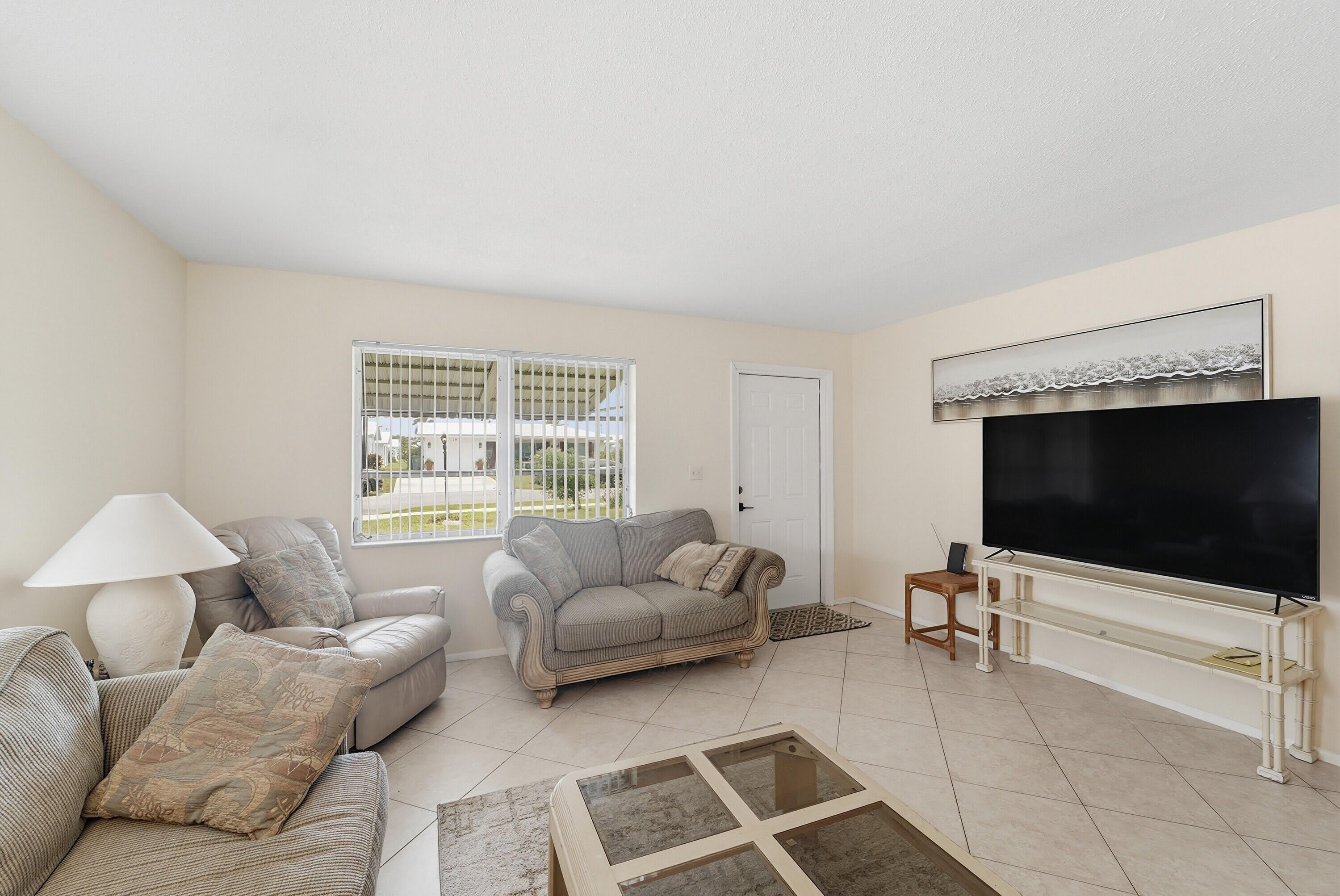 220 Leisure Boulevard – photo 3