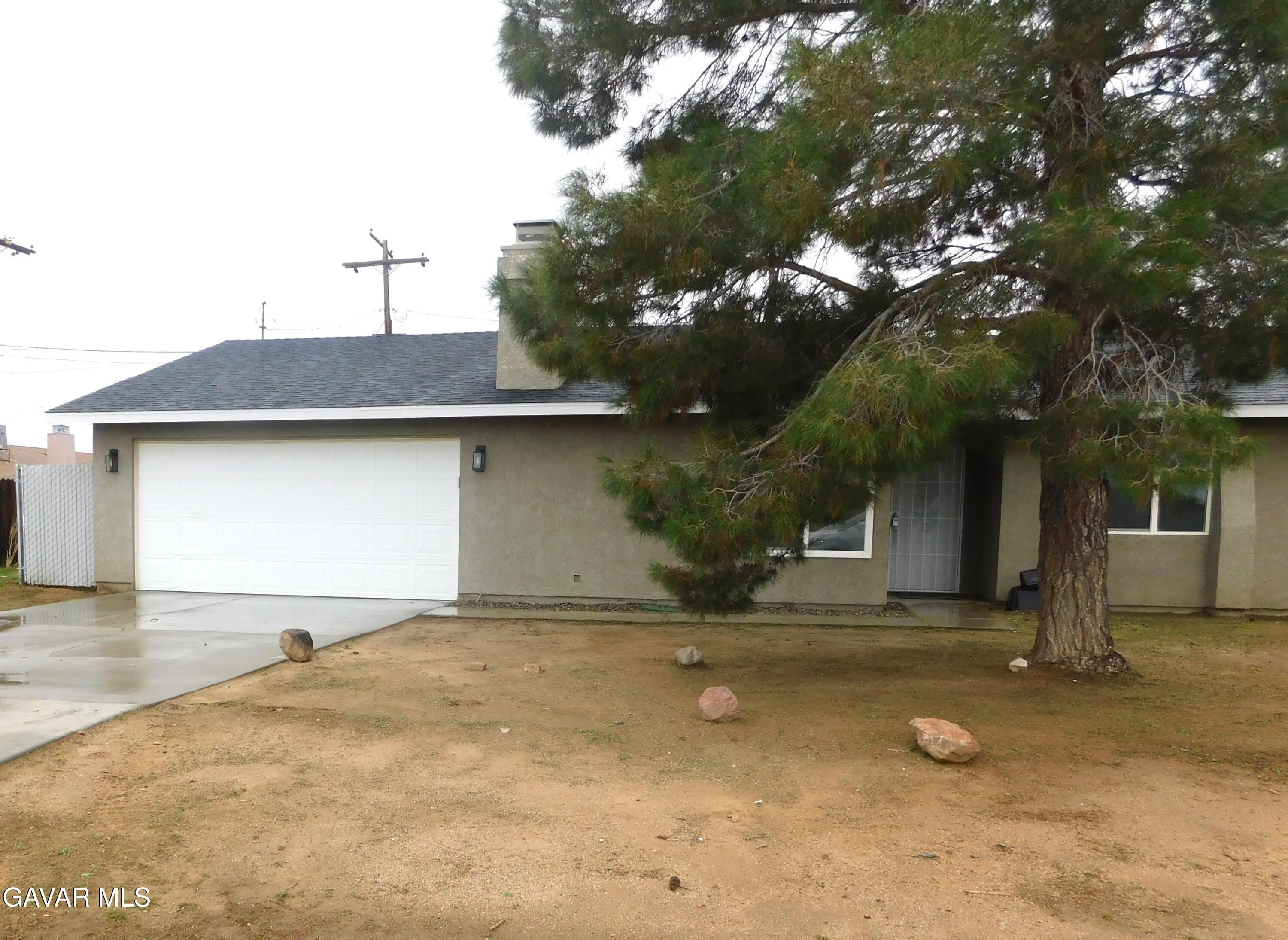 8260 Viburnum Avenue – photo 3