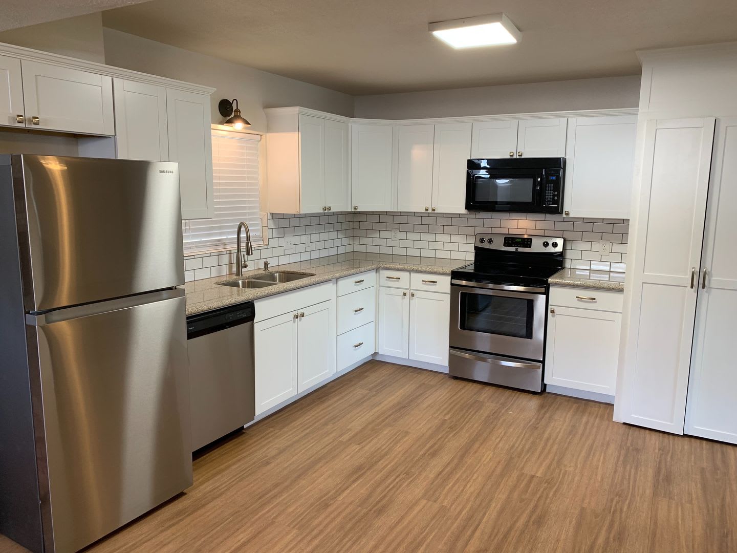 Available Now! 3/2 in central Lubbock! – photo 1