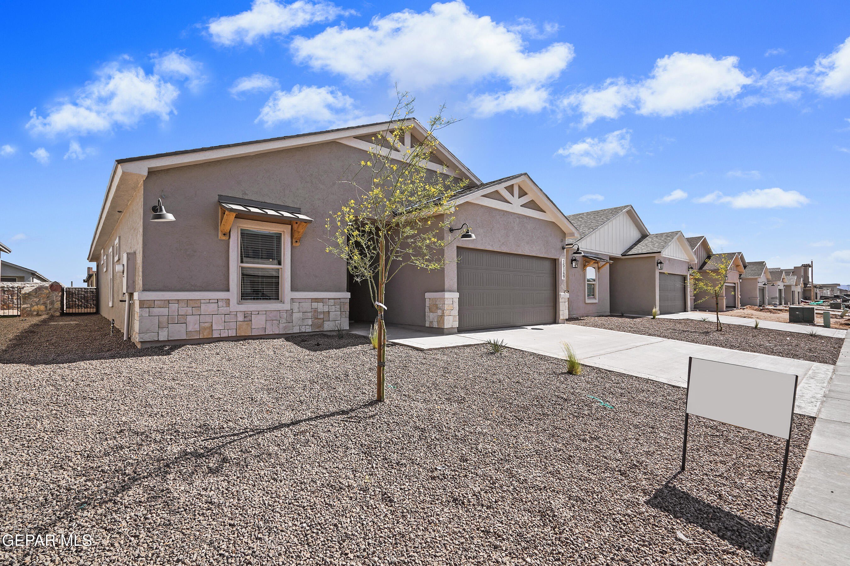 15153 AMBITION Avenue – photo 1