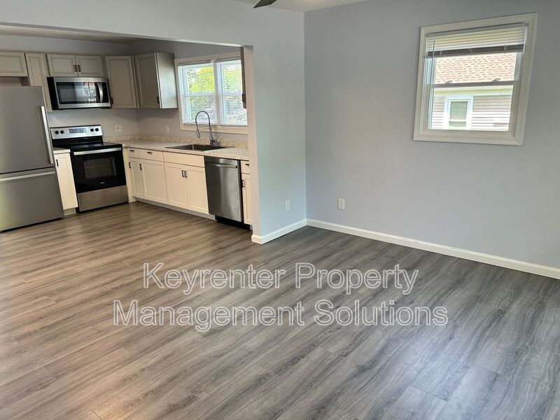 421 N Charlotte Ave – photo 4