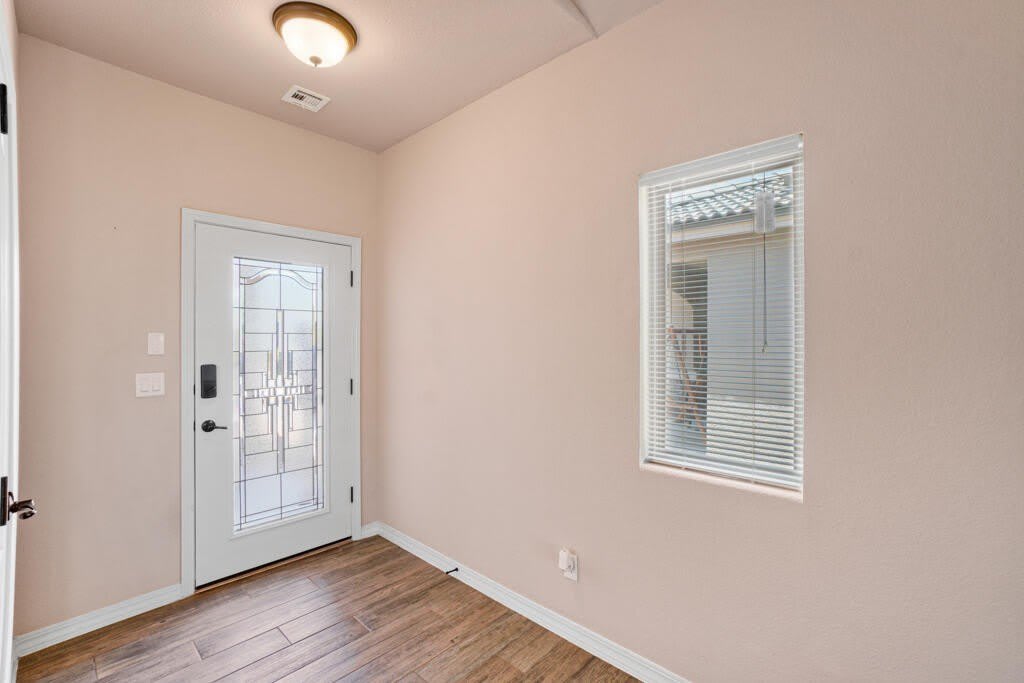852 Lemington Street – photo 3