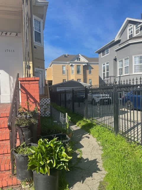 1739 10th Avenue – photo 2