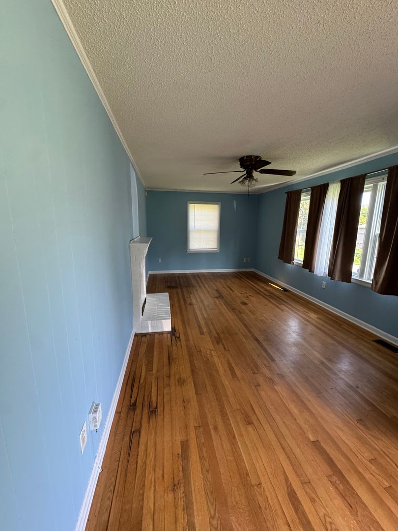 Charming 3 Bedroom, 1 Bathroom Home in Lenoir, NC – photo 5