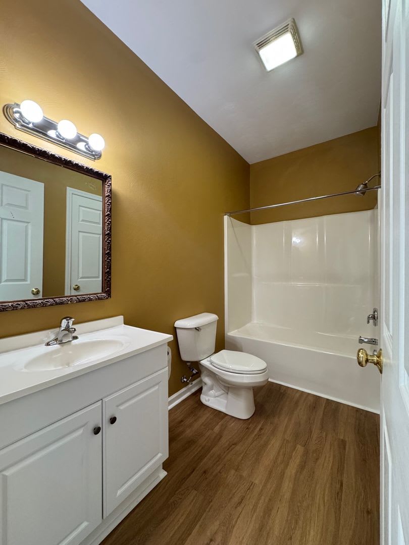 Updated and Spacious 3BR 2Bath House for rent – photo 5